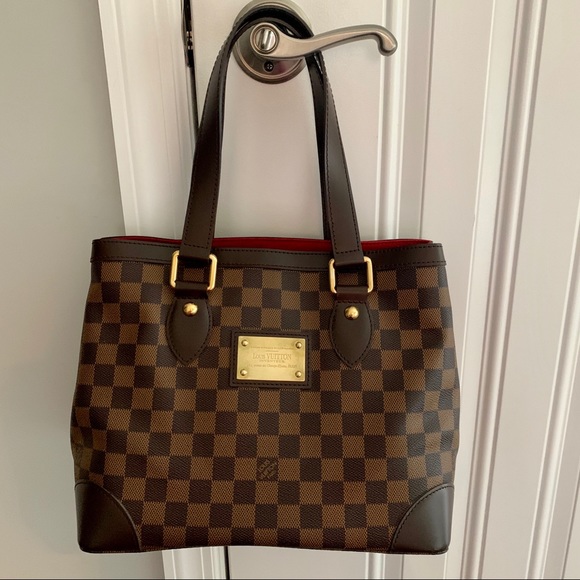 Louis Vuitton bag discontinued. - Picture 2 of 7